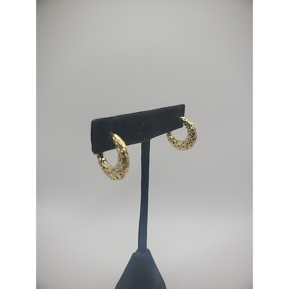 Vintage Earring Pierced Stud Hoops Gold Tone Ornate Jewelry Costume - Picture 3 of 11